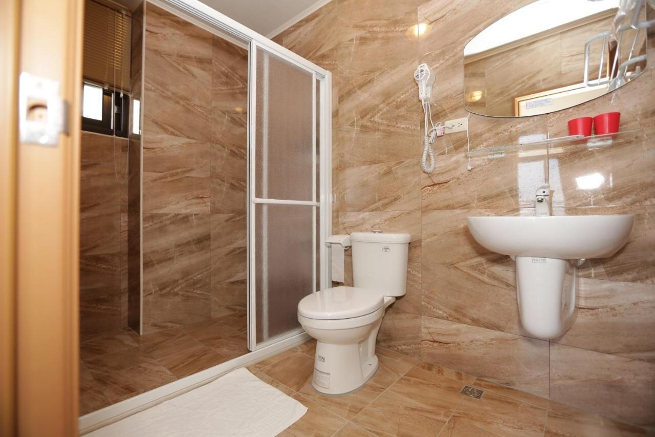 Tiramisu Places Sea View Homestay Манонг Екстериор снимка