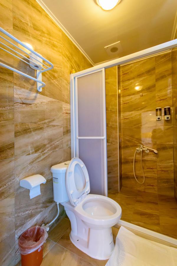Tiramisu Places Sea View Homestay Манонг Екстериор снимка